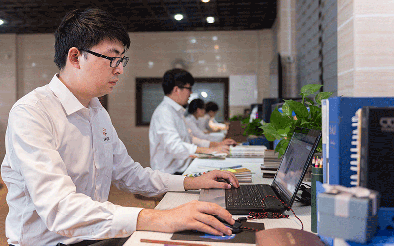 冠琳專業的設計師團隊 冠琳專業的設計師團隊