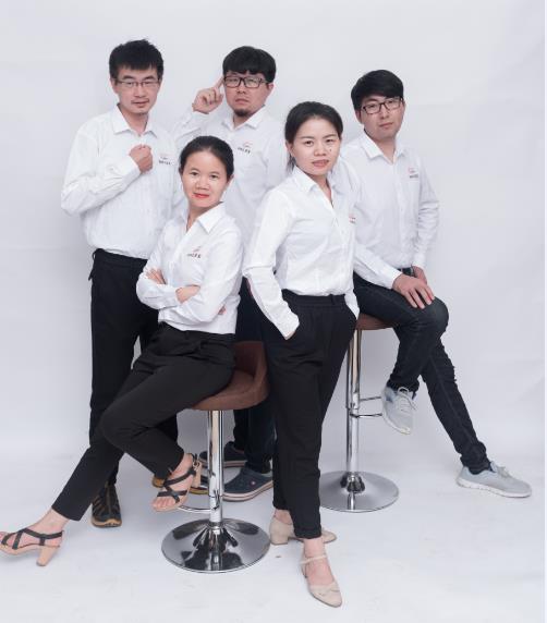 冠琳研發設計團隊.jpg 冠琳研發設計團隊.jpg